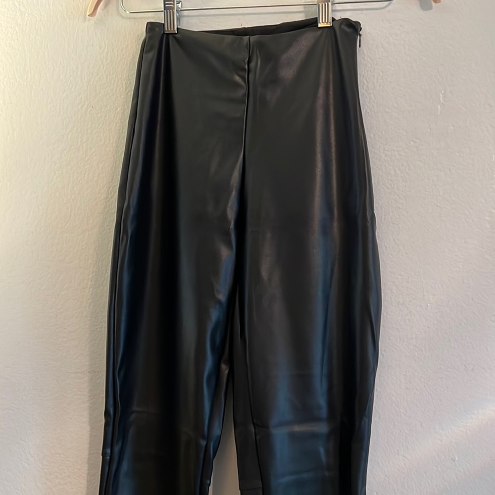 Faux leather legging